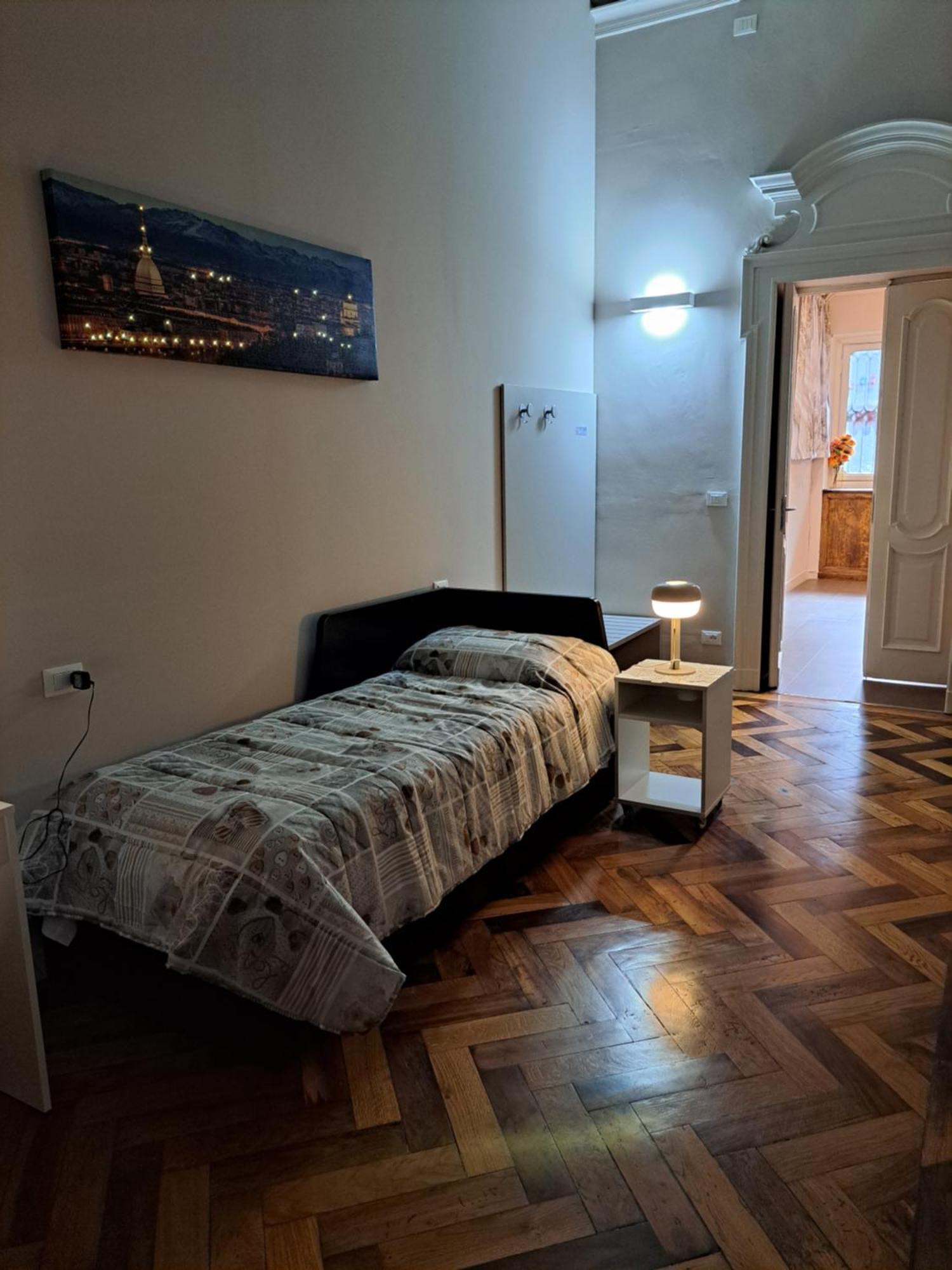 Отель Loca Турин Экстерьер фото